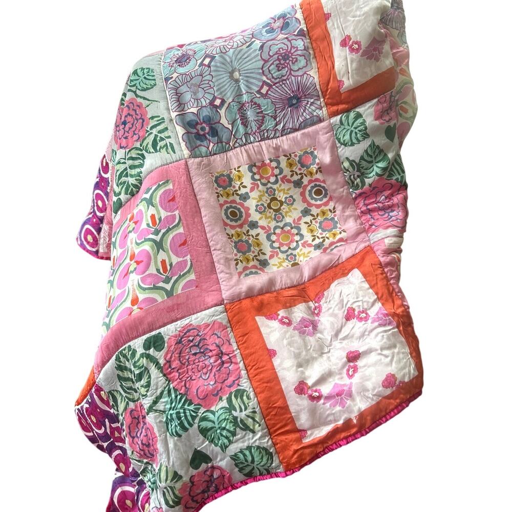 Vintage Y2K Urban Outfitters Pink Satin Floral Boho Psychedelic Elle Woods Quilt